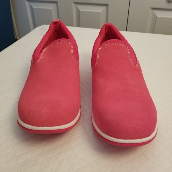 Women's Lands End Sneakers Size 11B 61616 Red Slip On - Picture 1 of 5